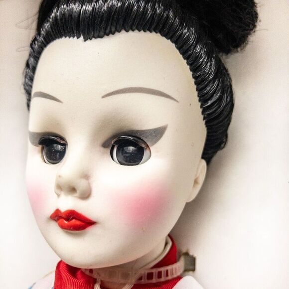 Effanbee Madame Butterfly VTG 1983 Collectible 11” Japanese Doll 1140 New In Box - Picture 4 of 10